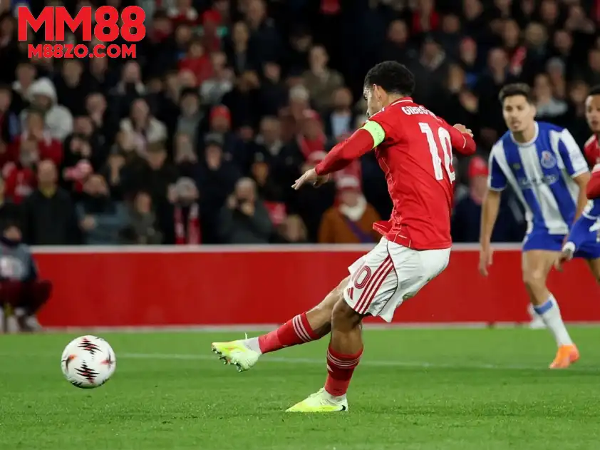 Nottingham Forest bước vào trận đấu với tinh thần thi đấu máu lửa và lợi thế sân nhà (Ảnh: ESPN)